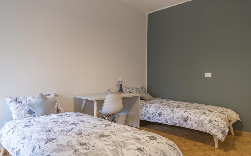 Via Savona 26 – Room 4 ” Double use”
