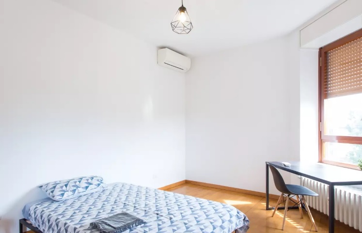 Viale Tibaldi 56 – Room 4