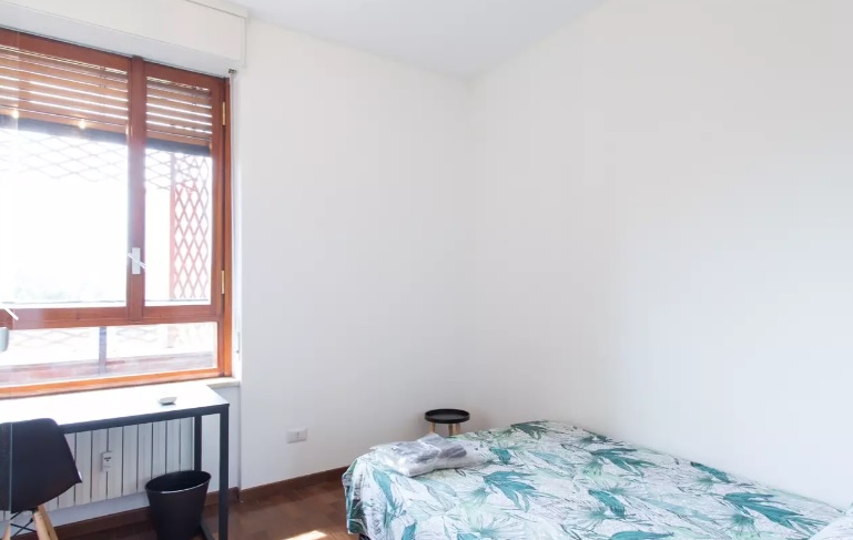 Viale Tibaldi 56 – Room 5